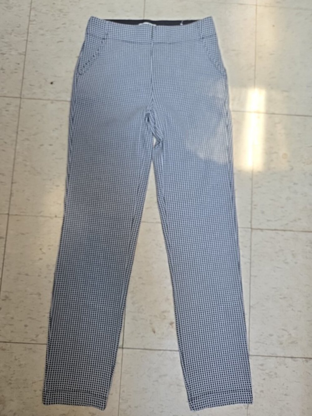 Max Studio pull on trouser, black, white grid, woven stretch , size XS MSRP $99